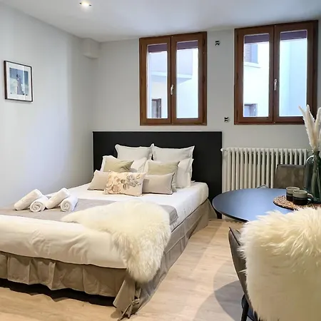 Romeo 300 M Du Jacuzzi Garage Apartment Annecy