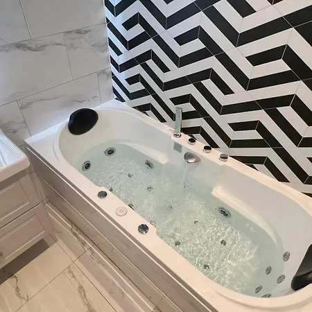 Apartment Romeo 300 M Du Jacuzzi Garage Annecy