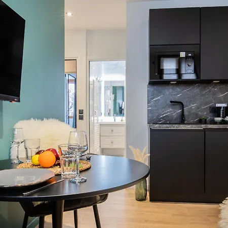Romeo 300 M Du Jacuzzi Garage Apartment Annecy
